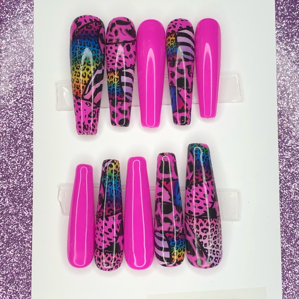 Press on nails